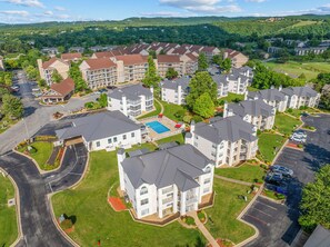 Exterior - 3BR Branson retreat with pool, balcony, WiFi, and full kitchen. (Branson)