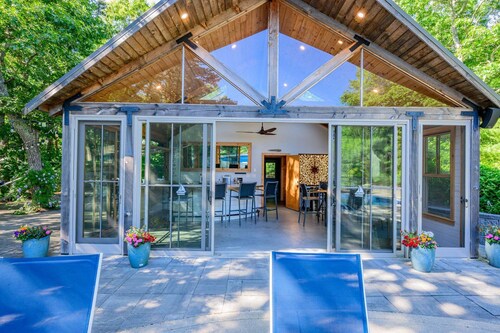 Cape Cod luxury with private pool