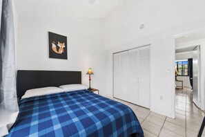 Iron/ironing board, WiFi, bed sheets - Miami 3BR • Step-Free Entry • 2 Parking Spots (Miami)