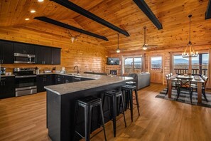 Ferienhaus, Mehrere Betten (Swimming in the Smokies) | Eigene Küche