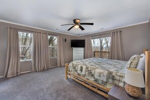 Ferienhaus, Mehrere Betten (Golden Pines Retreat) | 3 Schlafzimmer