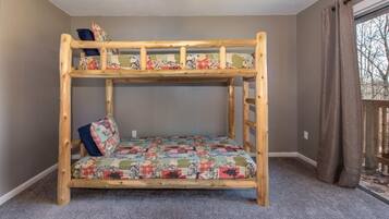House, Multiple Beds (Golden Pines Retreat) | 3 bedrooms