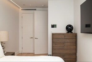 Room - Luxurious Soho Apartment~ 3 Bedroom 2 Bathroom (New York)
