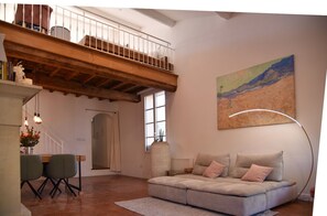 Living area - Penthouse With Rooftop Terrace in Uzès (Uzès)