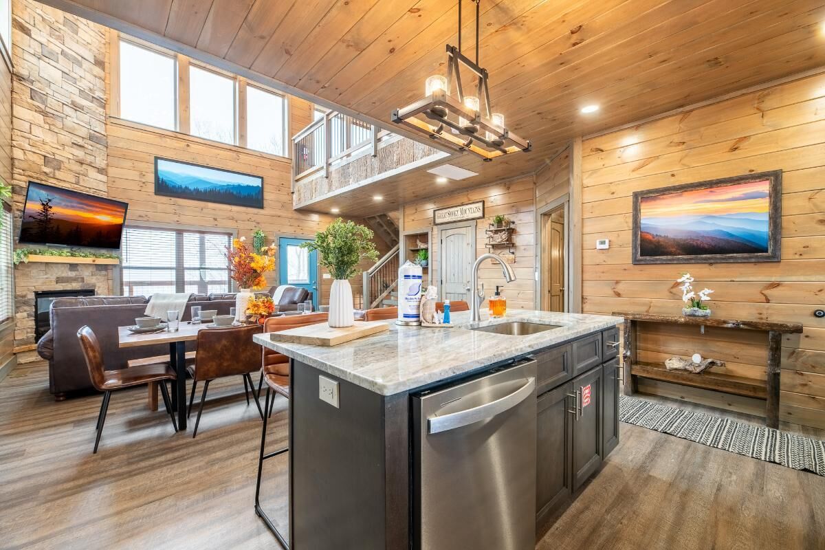 House, Multiple Beds (Simply Blessed) | Interior