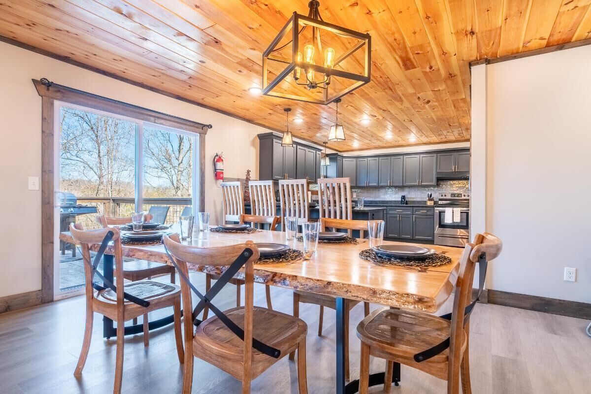 House, Multiple Beds (Ain’t Life Grand) | Dining