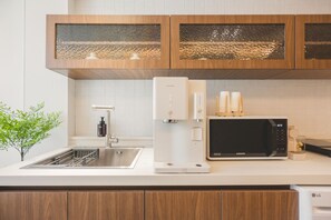 Kühlschrank, Mikrowelle