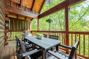 House, Multiple Beds (Owl Be Back) | Outdoor dining - Owl Be Back (Pigeon Forge)