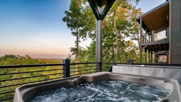 Hus - flera sängar (Spa Mountain Retreat) | Bubbelpool utomhus