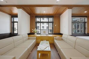 Family Room, City View | Interior - Kinh Do Hotel (Thuan Hoa)