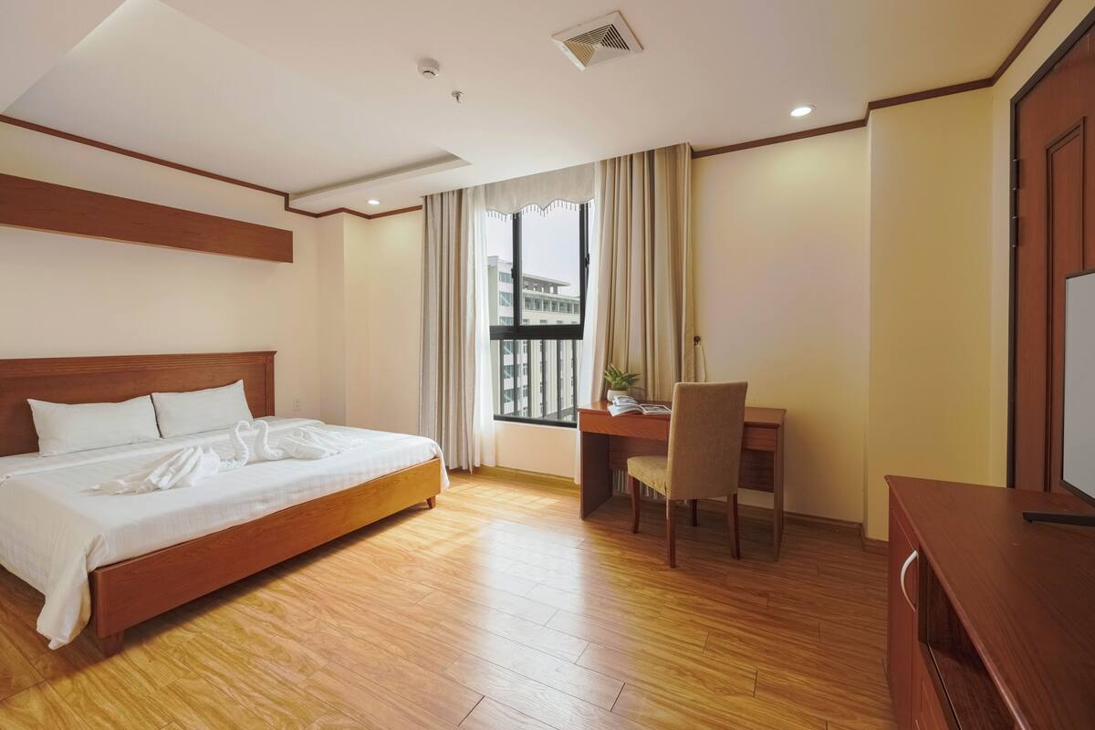 Habitación Deluxe, vista a la ciudad | Wifi gratis 