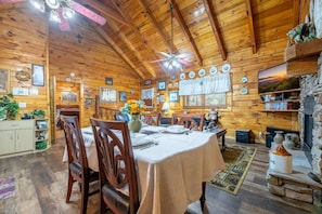 Ferienhaus, 1 King-Bett und Schlafsofa (Starwood) | Speisen