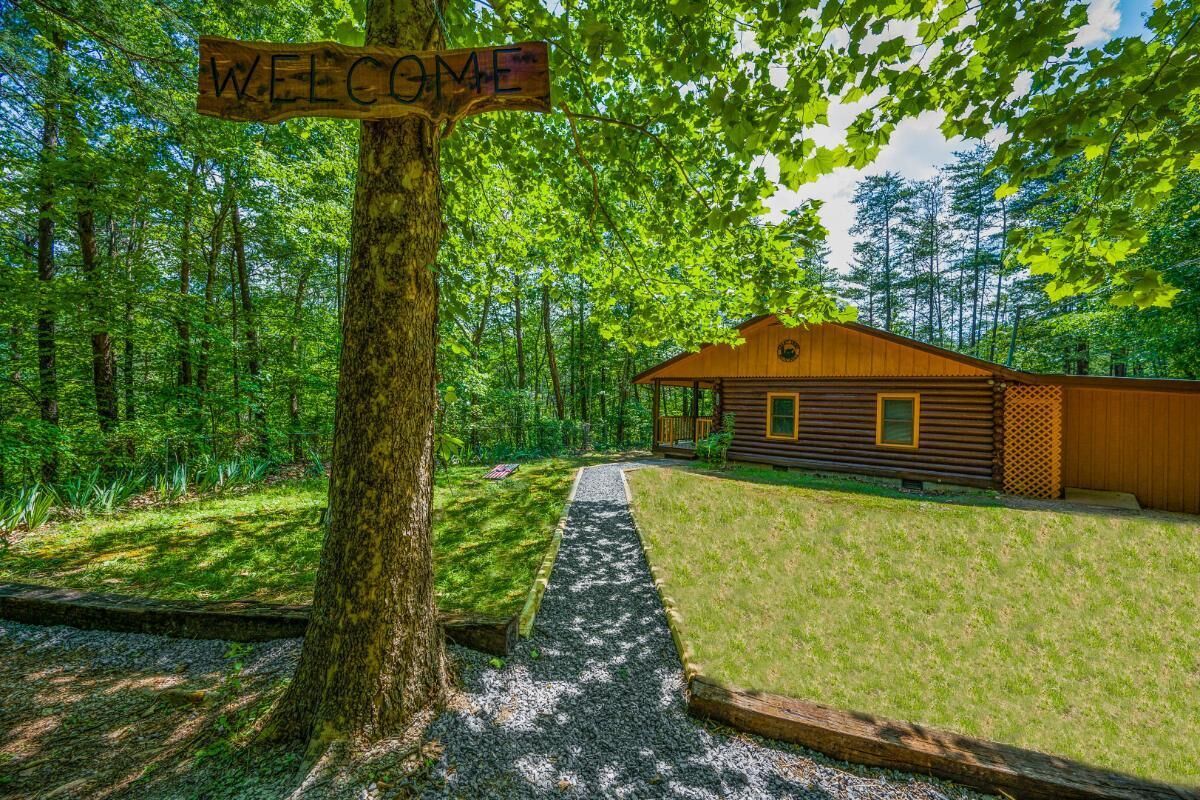 House, Multiple Beds (Call of the Wild) | Exterior