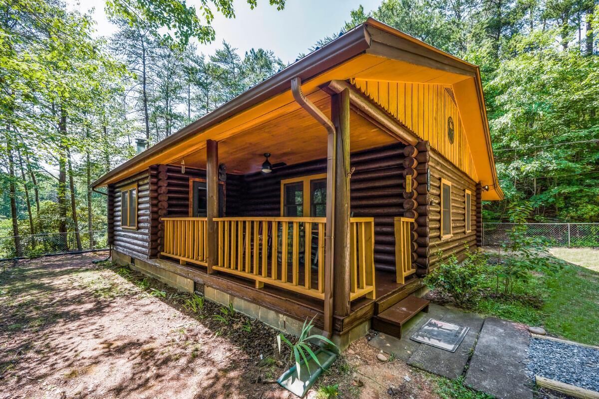 House, Multiple Beds (Call of the Wild) | Exterior