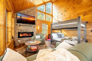 House, Multiple Beds (Sunset Above the Smokies) - Sunset Above the Smokies (Gatlinburg)