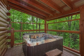 Ferienhaus, 1 Queen-Bett und Schlafsofa (Sweet Fantasy) | Außen-Whirlpool