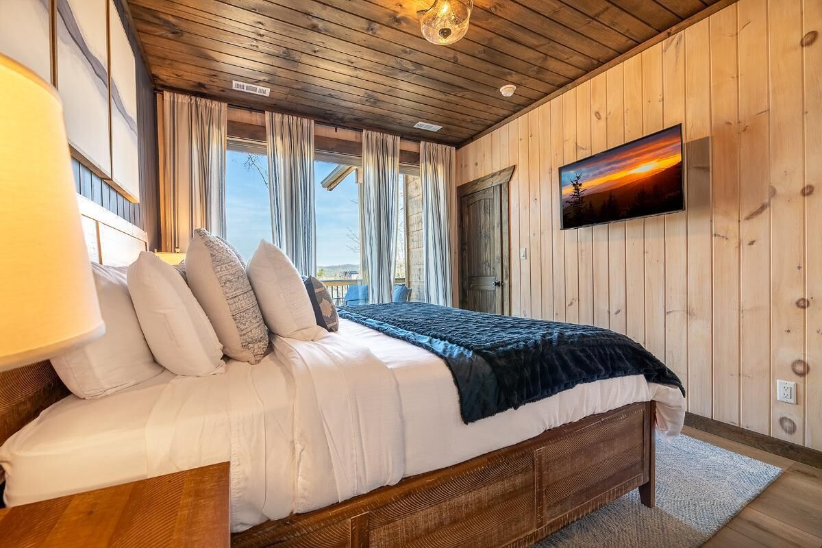 House, Multiple Beds (Bearfoot Cove)