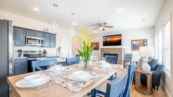 House, Multiple Beds (All We Need) | Dining