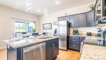 House, Multiple Beds (All We Need) | Private kitchen