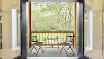 House, Multiple Beds (Tennessee Glow) | Interior