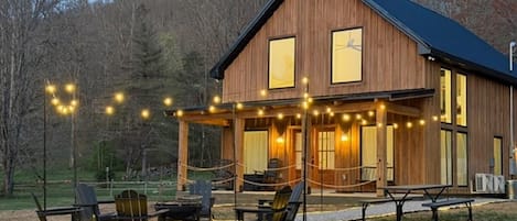 House, Multiple Beds (Tennessee Glow) | Exterior