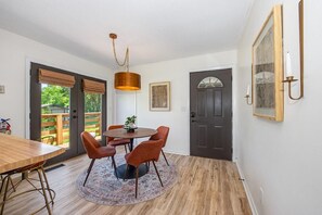 Hus - flera sängar (Vantara Smoky View) | Restauranger