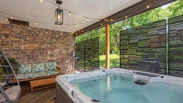 House, Multiple Beds (Vantara Smoky View) | Indoor spa tub