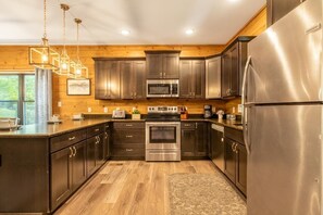 Cabin, Multiple Beds (Smoky Blues Cabin) | Private kitchen - Smoky Blues Cabin (Pigeon Forge)