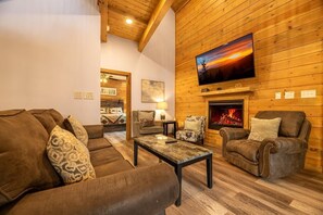 Cabin, Multiple Beds (Smoky Blues Cabin) | Living area - Smoky Blues Cabin (Pigeon Forge)