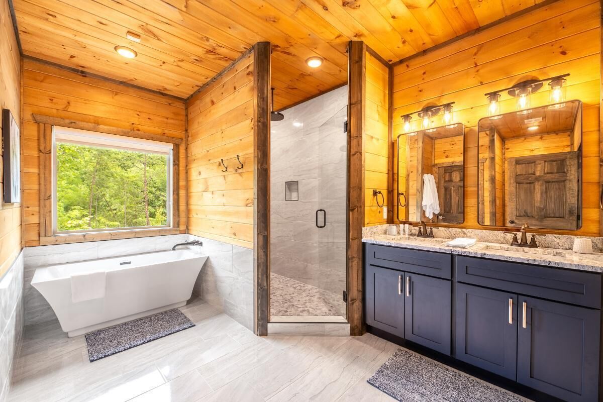 Chalet rustique, Plusieurs lits (Redtail Horizon) | Salle de bain