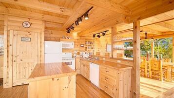 Chalet rustique, Plusieurs lits (Kodiak) | Cuisine privée