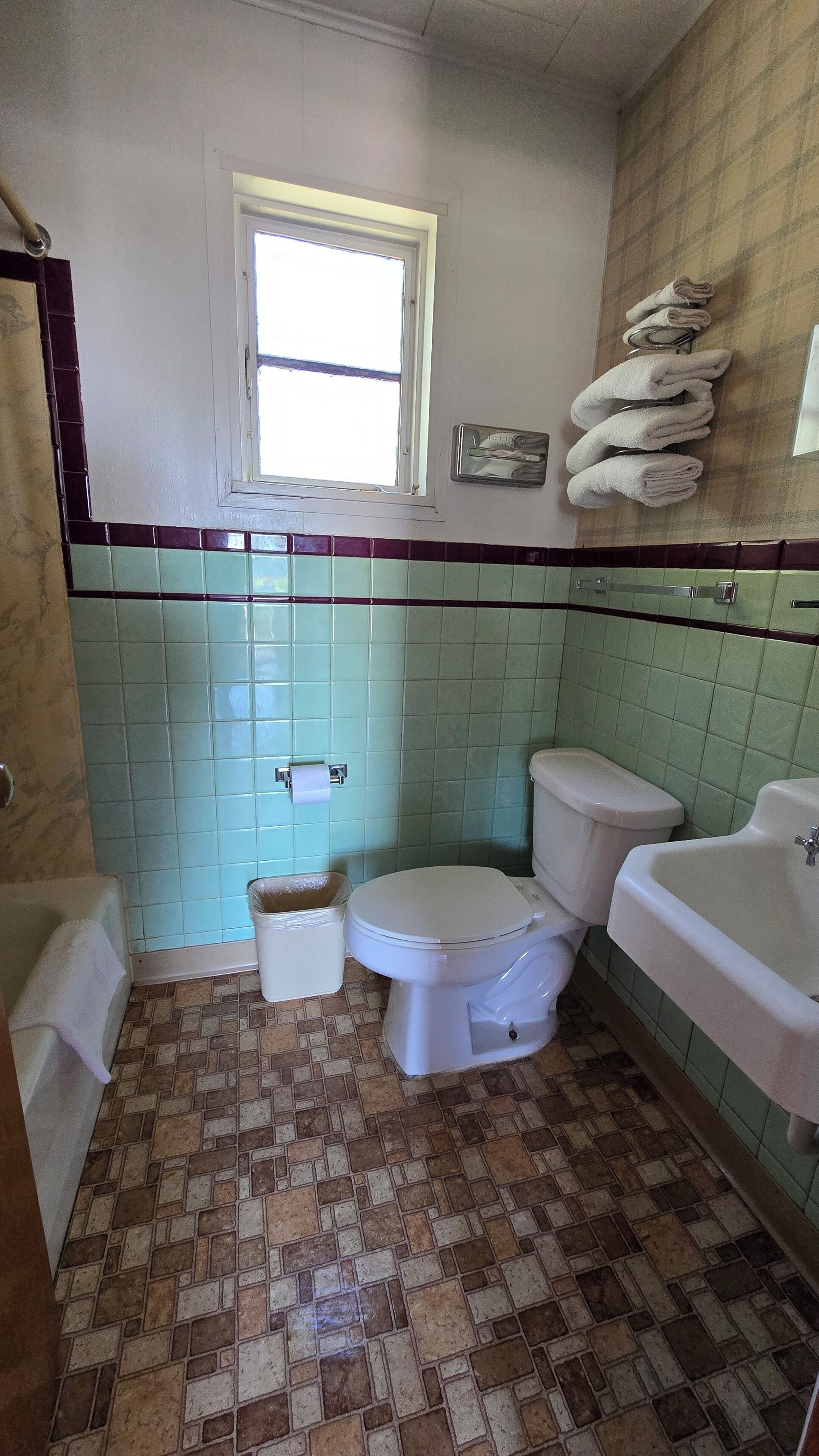 Economy Single Room | Bathroom