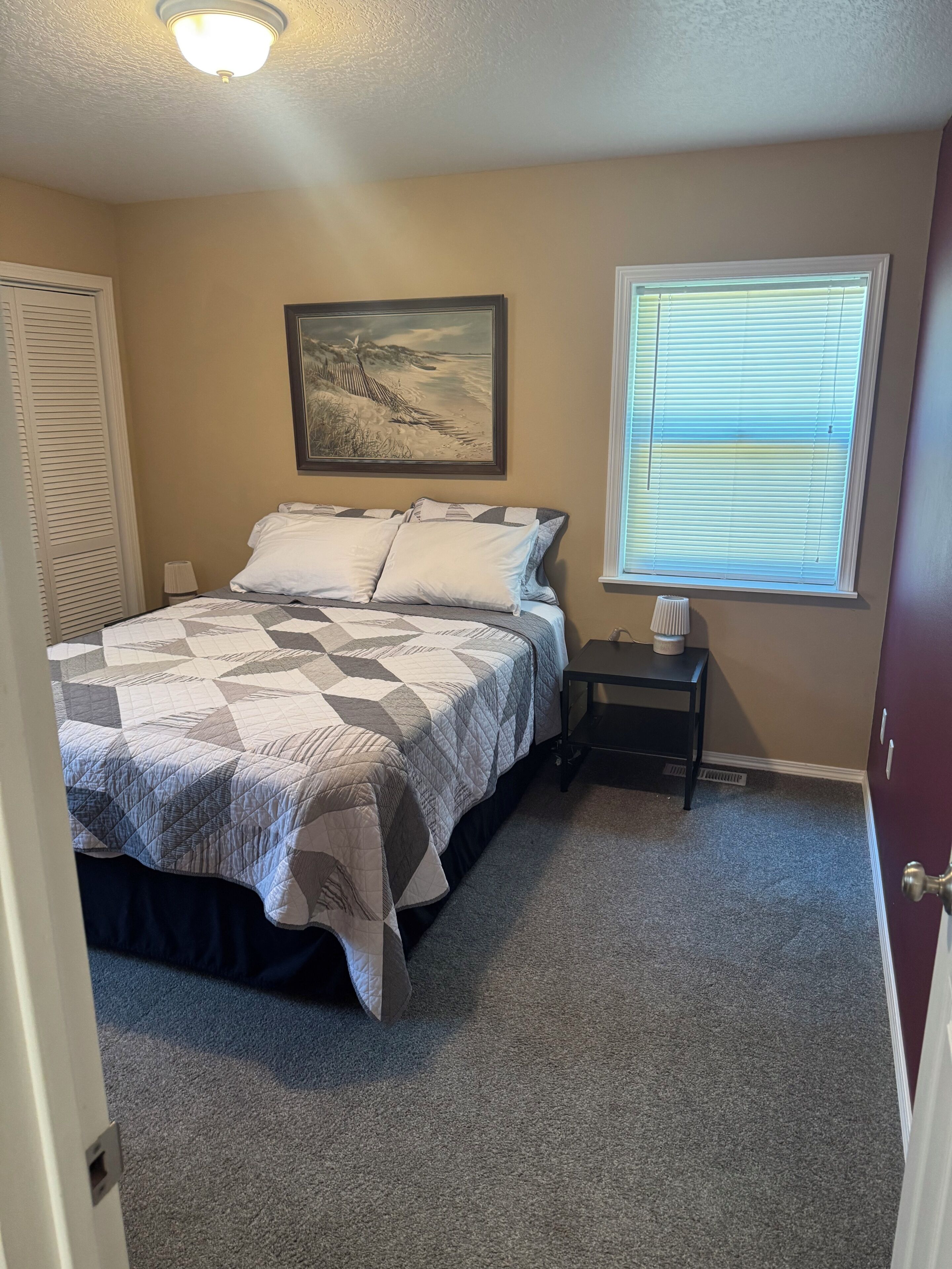 2 habitaciones, tabla de planchar con plancha y wifi gratis 