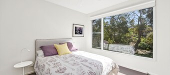 Stunning Roadknight Residence