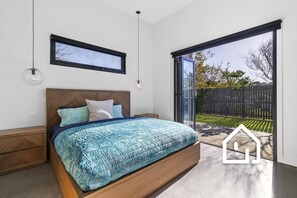 5 Schlafzimmer, Bügeleisen/Bügelbrett, kostenloses WLAN, Bettwäsche