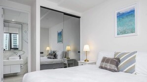 2 habitaciones, tabla de planchar con plancha, wifi y ropa de cama 