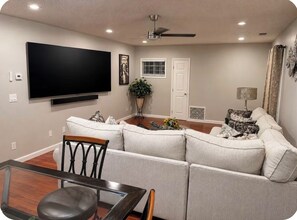 Smart TV - Cozy 1-bedroom apartment in amazing Charlotte with AC and gym (Charlotte)
