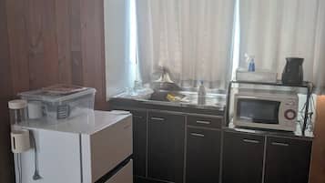 Western Style Room, Non Smoking | Private kitchen | Fridge, microwave, stovetop, cookware/dishes/utensils