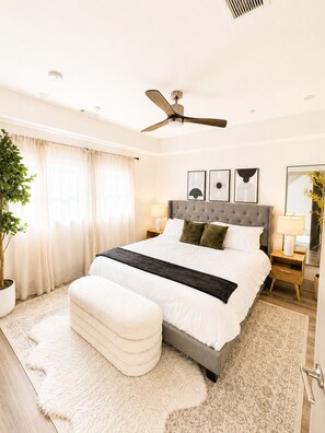 Room - Luxe ATL Rooftop Retreat/Walking Distance Beltline/9 mins from Mercedes Benz (Atlanta)