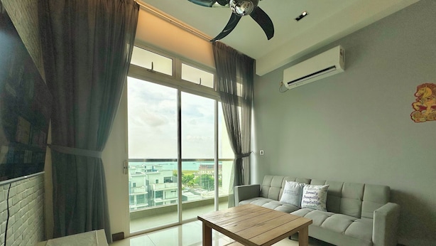 Apartamento clásico, vistas a la ciudad | Zona de estar