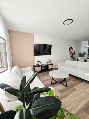 Living area - Bright & Homey 3br New Home in NW Calgary (Calgary)