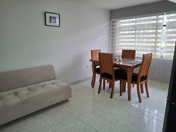 Dining - Spacious 2-bedroom apartment in the city center (Bogotá, D.C.)
