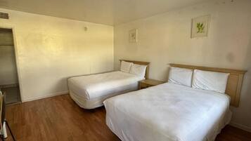 Kamar Double, 2 Tempat Tidur Double | Meja kerja dan Wi-Fi gratis