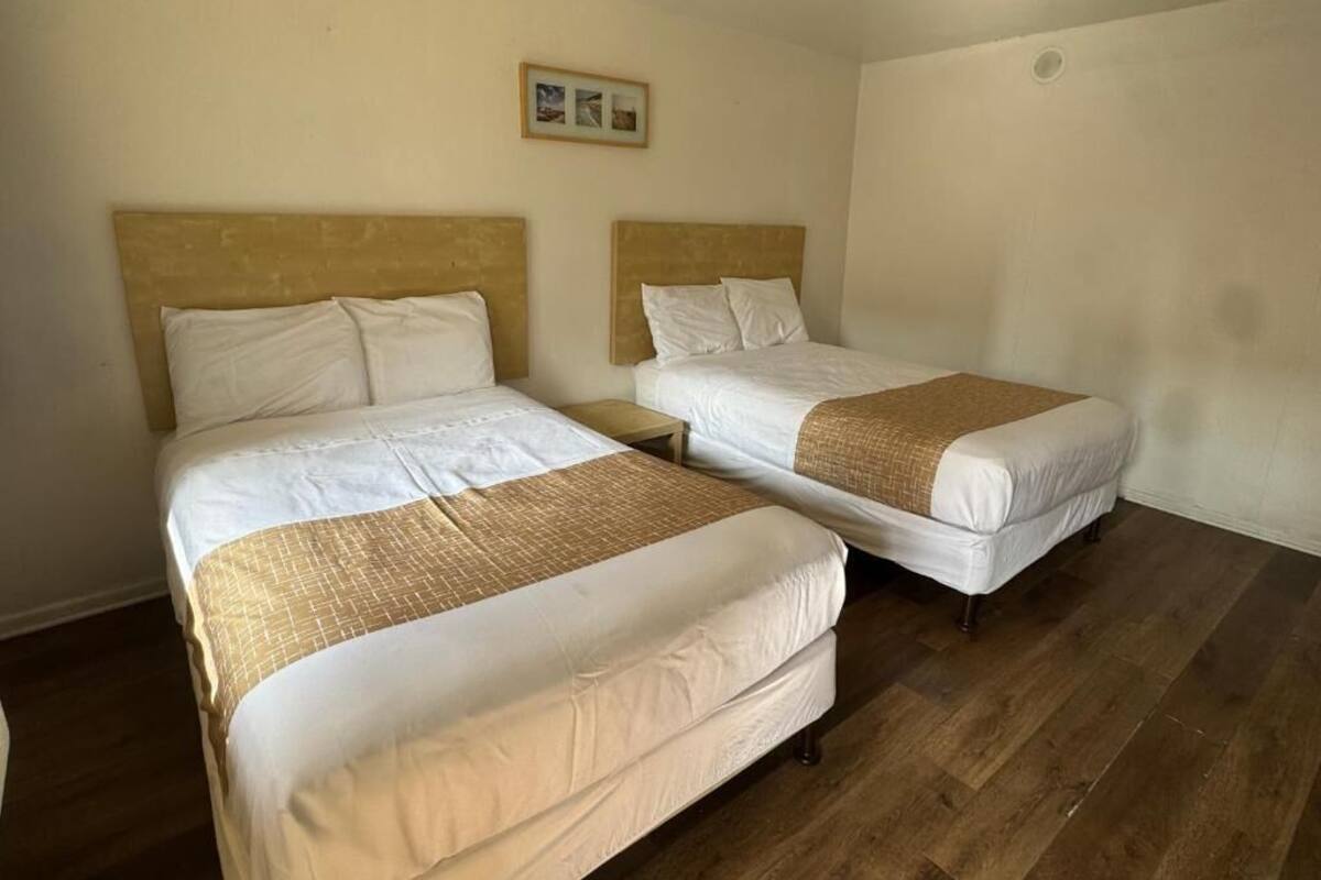 Double Room, 2 Double Beds | Desk, free WiFi