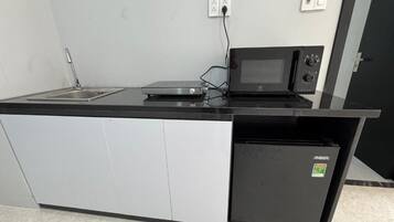 Réfrigérateur, micro-ondes