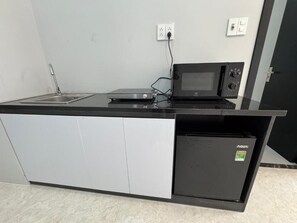 Kühlschrank, Mikrowelle