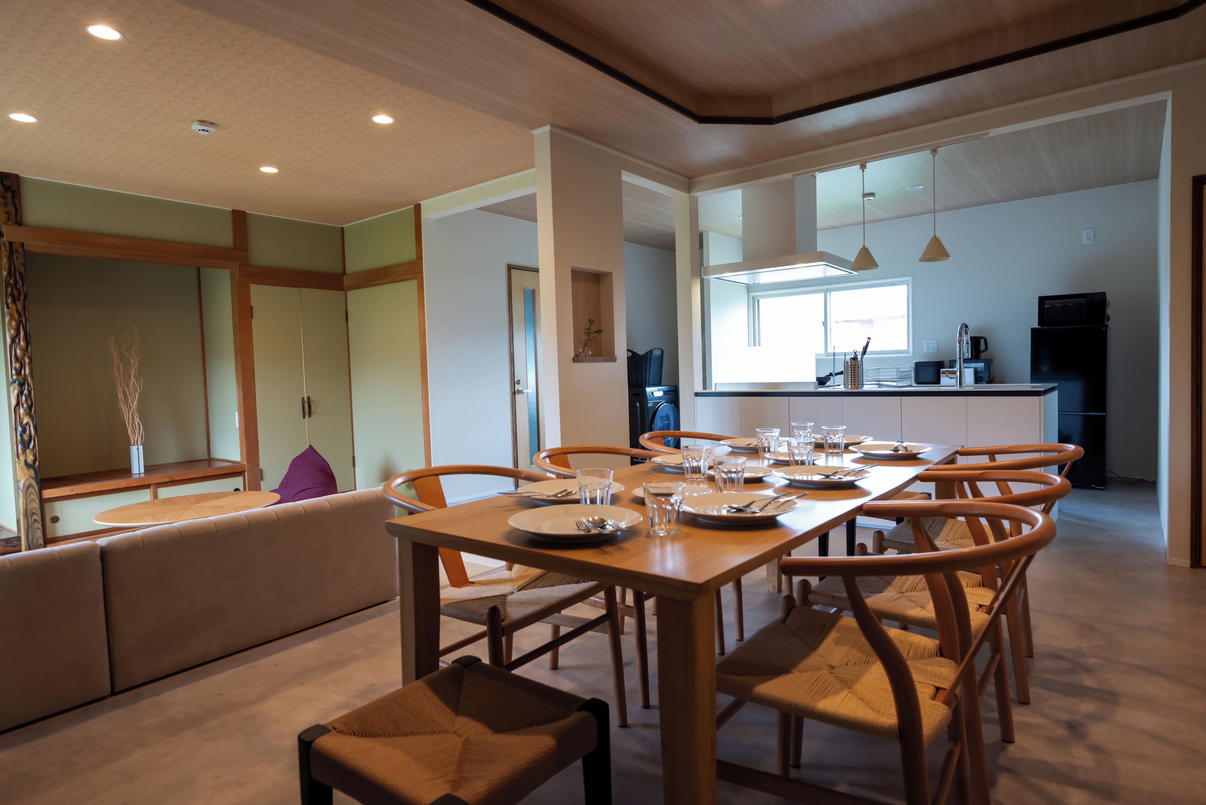 Basic House, City View | Dining