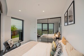 Iron/ironing board, WiFi, bed sheets - Sky One Grand Terrace Penthouse · 3BR 3Bath (Box Hill)