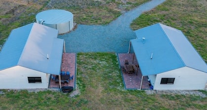 Pet friendly and peaceful, close to the beaches, mountains, national parks.