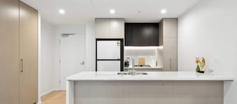 MetaWiseBnB Modern 1BR Near Shops & Metro